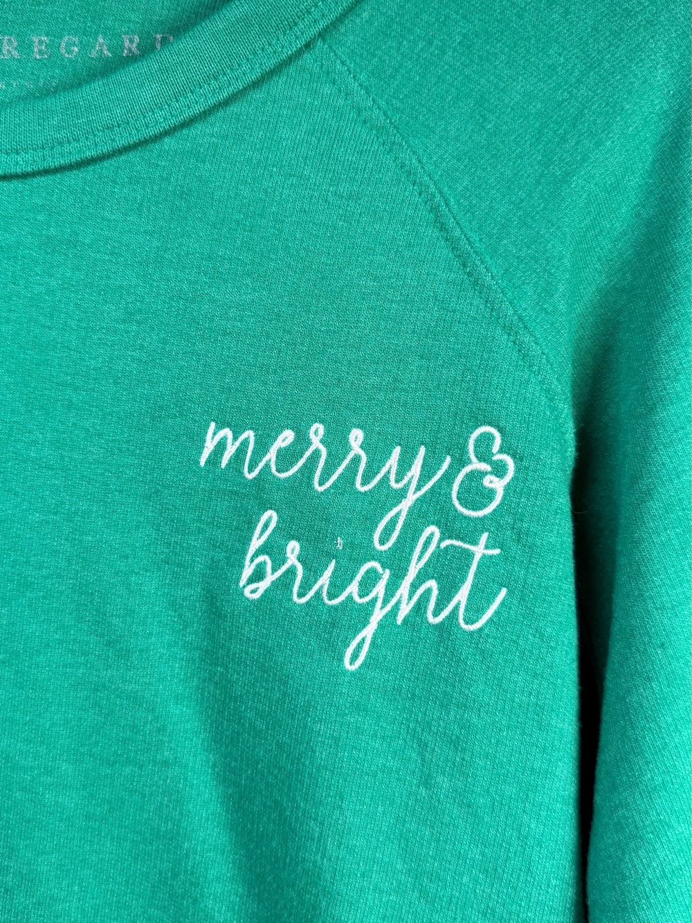 Frank Regards Merry & Bright Embroidered Green Christmas Sweatshirt Holiday - Picture 3 of 9